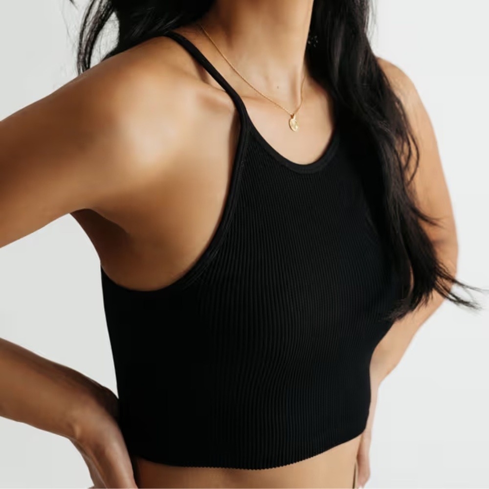 Sunday‎ Best | SinchSeamless™ Rib Racerback Crop Top in Black
